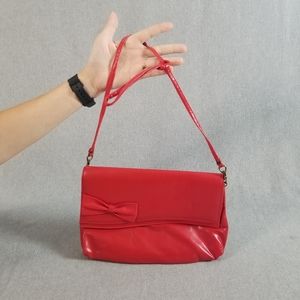 VTG cherry red clutch / shoulder bag